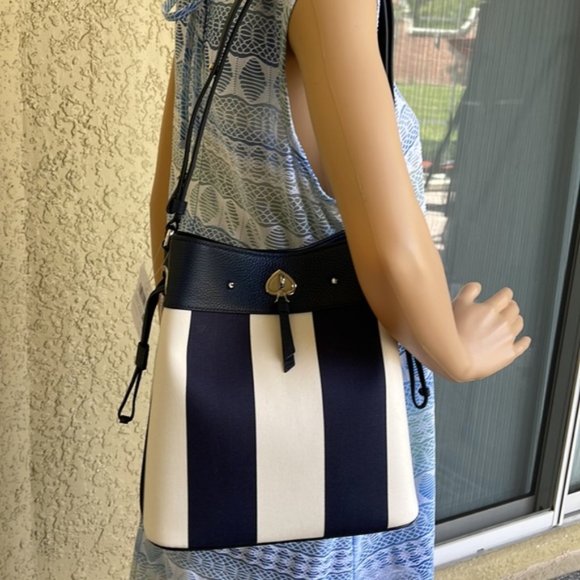 Kate Spade Marti Large Bucket Bag Even Stripe Blazer Blue - Picture 14 of 16